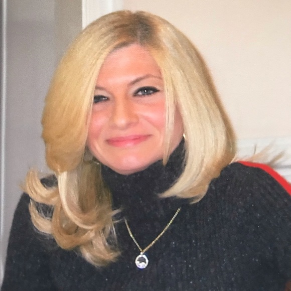 Meet your Posher, Suzanne - Picture 1 of 1